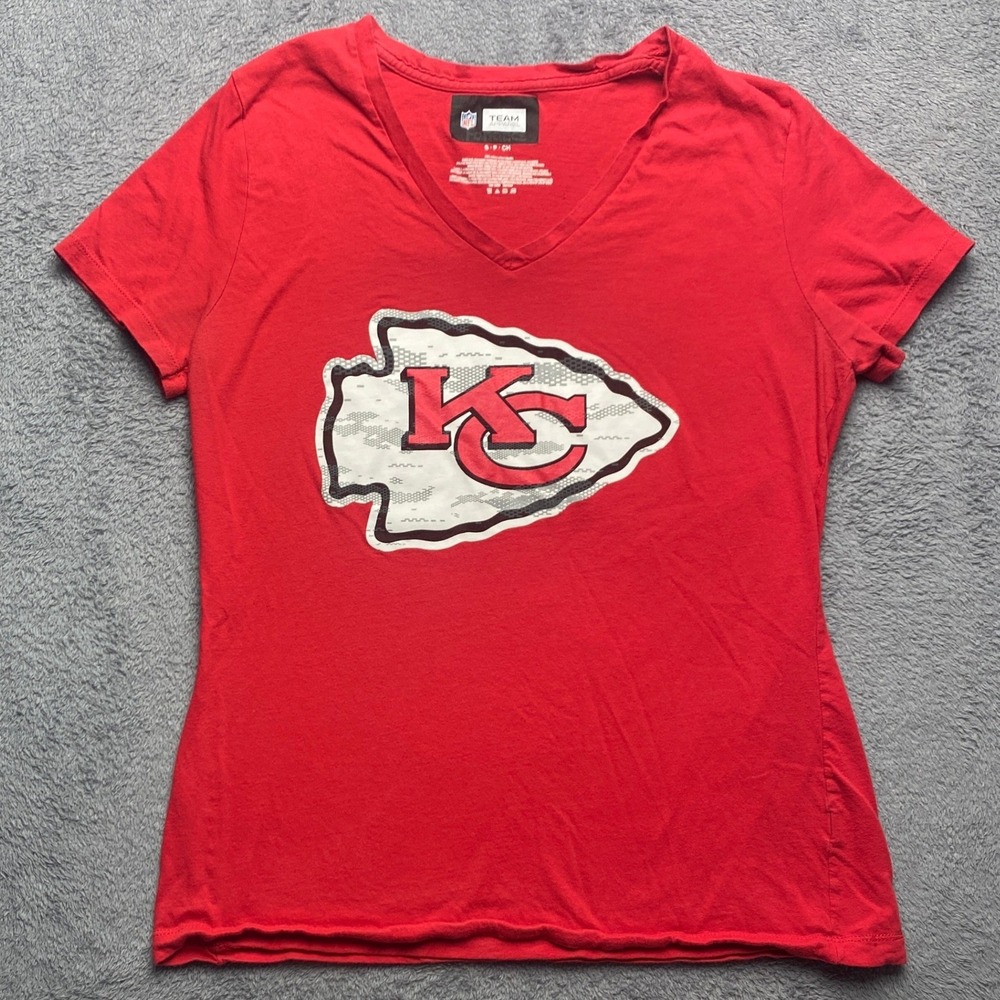 Kansas City Chiefs Tshirt Womens Small Red V-Neck NFL Team Apparel Football